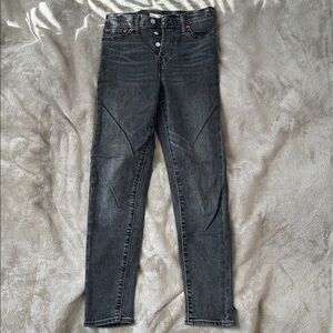 Levi’s Wedgie Skinny